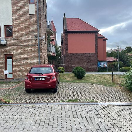 Robinson Szigete Apartment Balatonfured Ngoại thất bức ảnh