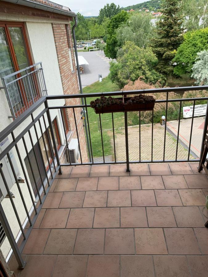 Robinson Szigete Apartment Balatonfured Ngoại thất bức ảnh